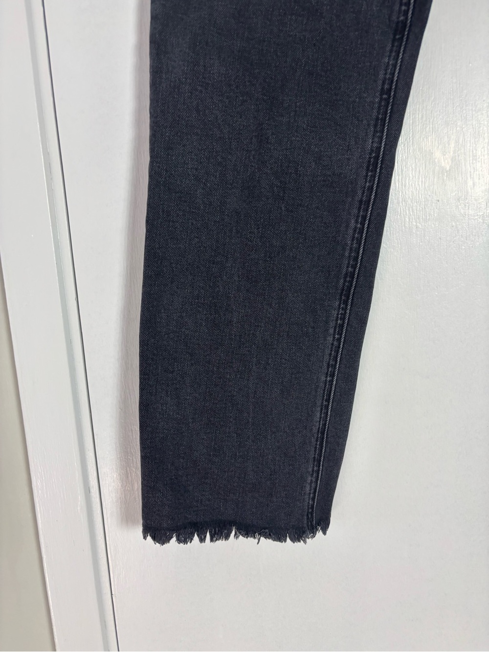 Denim Forum The Arlo High Rise Straight Cropped Raw Hem Jeans Size 29 - Picture 9 of 11